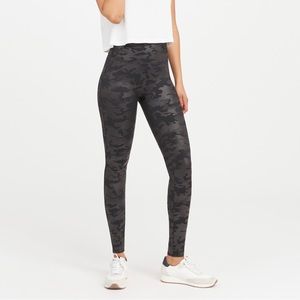 SPANX Faux Leather Camo Print Legging Black Small High Waist Fitted